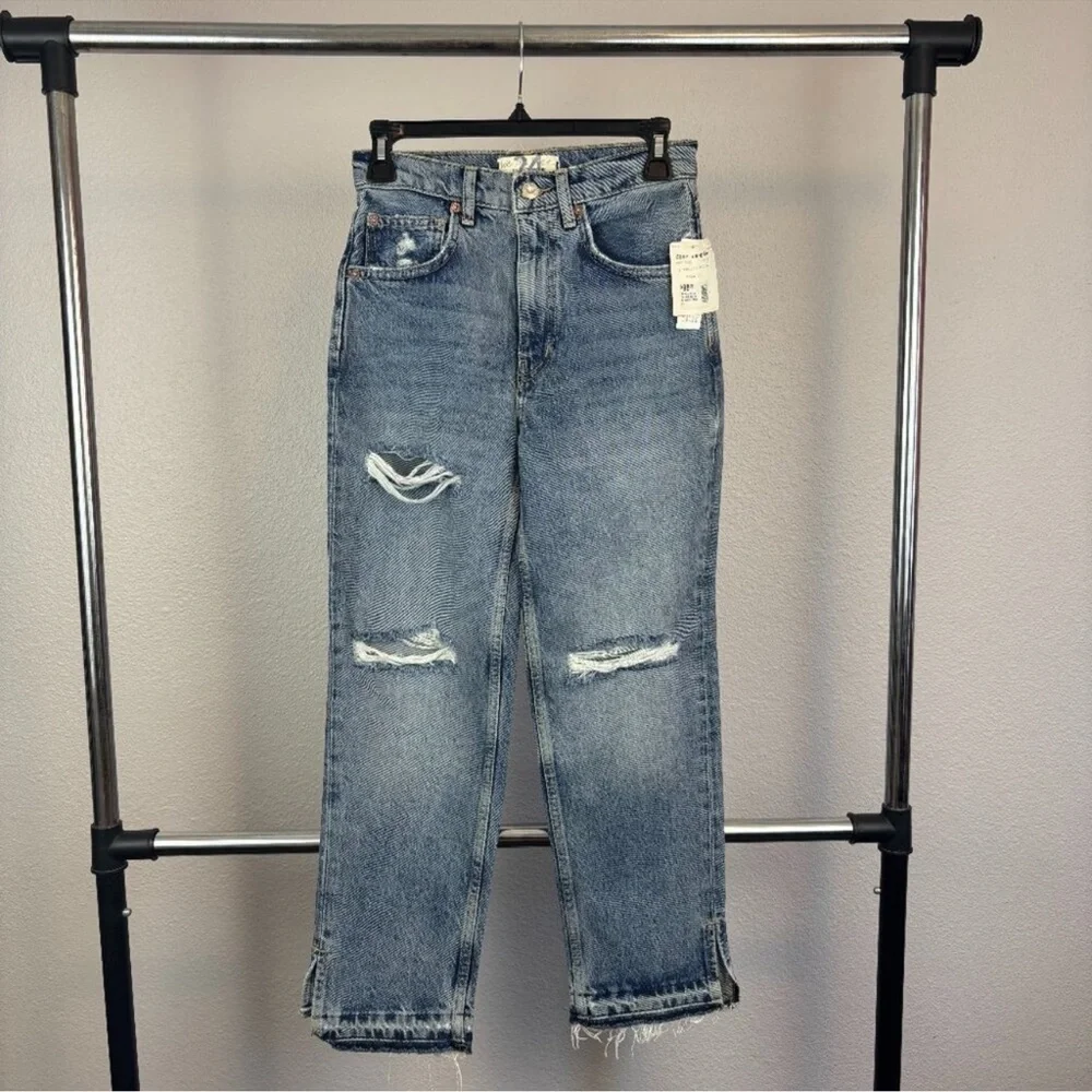 NWT Free People Women’s Yosemite Blue Denim Distressed Slit Hem Straight Jeans